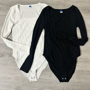 Old Navy Black and White Square Neck Ribbed Long Sleeve Bodysuits (2 pack)